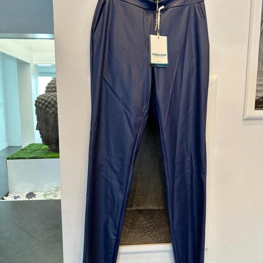 BNWT Chiara Boni La Petite Robe Faux Leather Blue Navy pants women's size 6